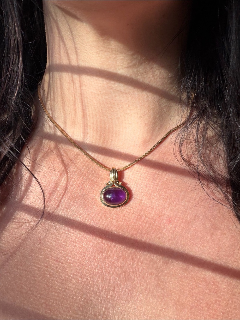 10k gold amethyst cabochon pendant